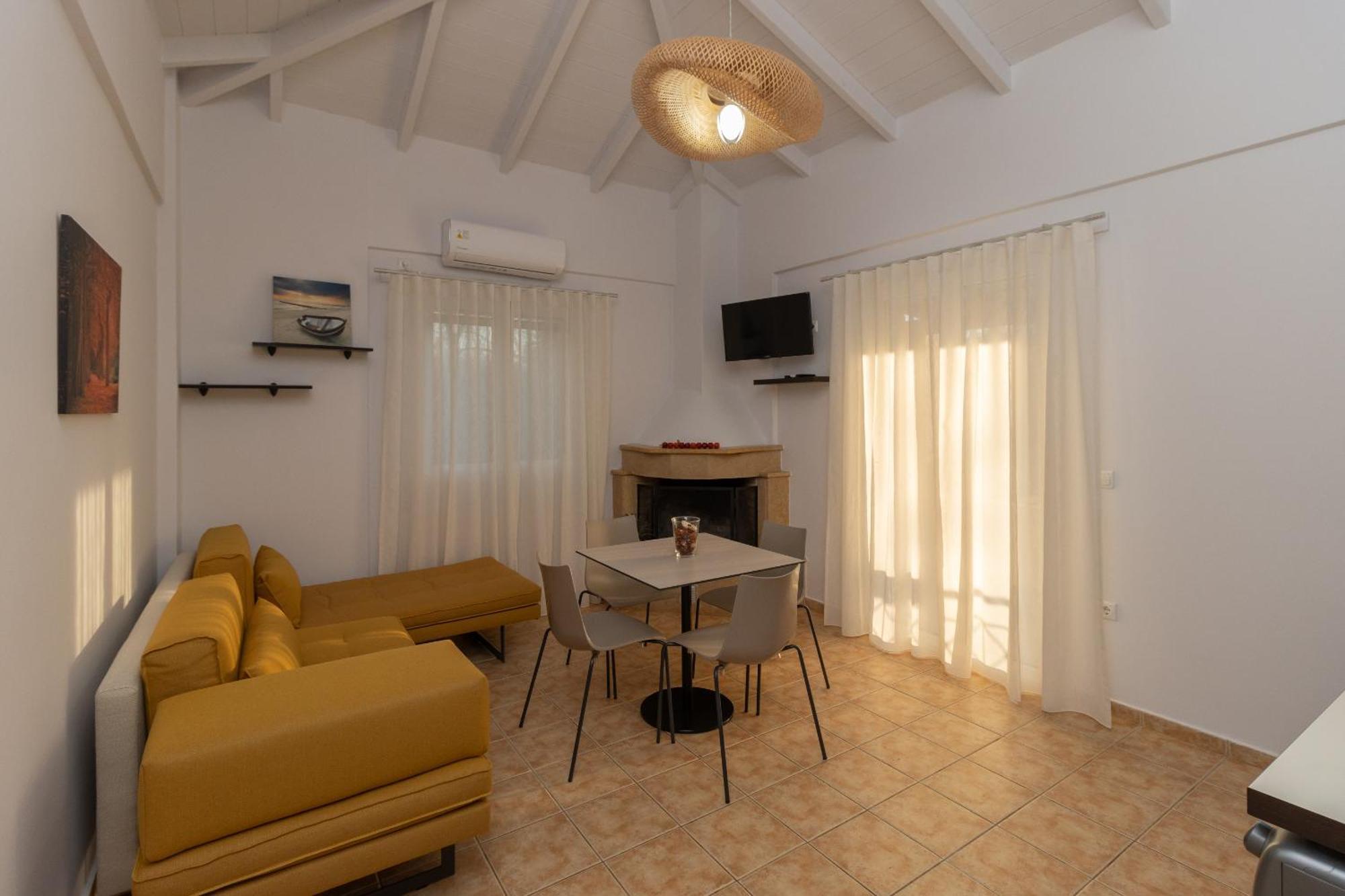 Lagouvardos Apartments Marathopoli Exterior photo